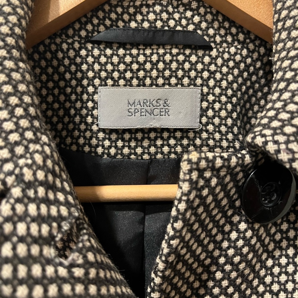 Vintage Marks & Spencer Black and Cream Textured Coat - Picture 3 of 6